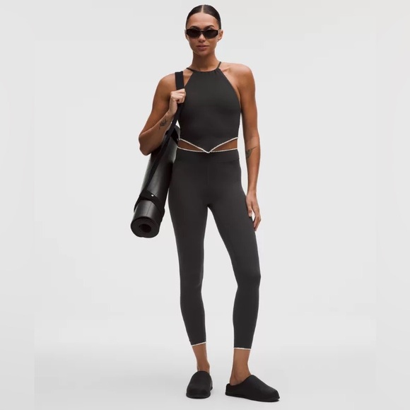 121 🆕🖤 Lululemon Stitch Trim Halter Tank SOTM - Black - Picture 3 of 15